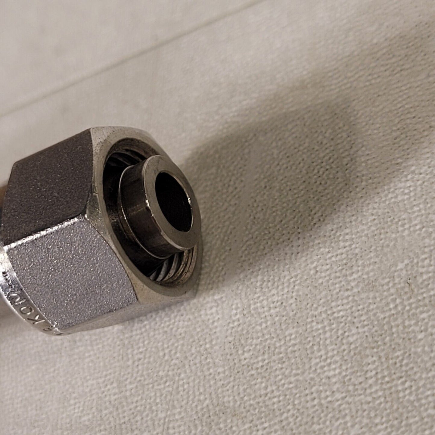 3/8" Swagelok Male-to-Male Adapter Nipple Connector Stainless Steel 3" Length