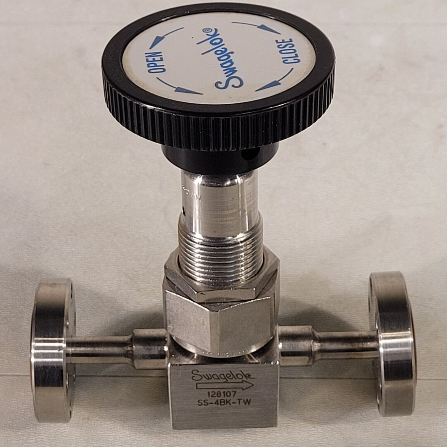 Swagelok SS-4BK-TW Needle Valve 1.33" CF Conflat DN16CF Flange SS Manual Vacuum