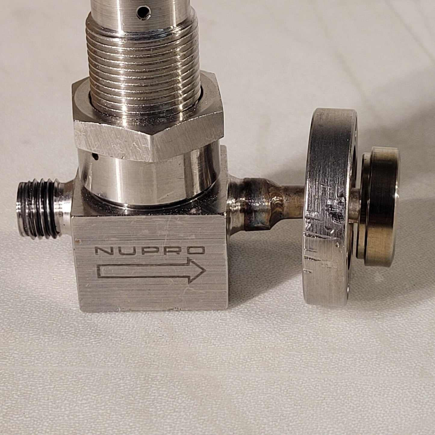 Nupro SS-4BK 1.33" Rotatable DN16CF Conflat To Swagelok 1/4 Manual Needle Valve