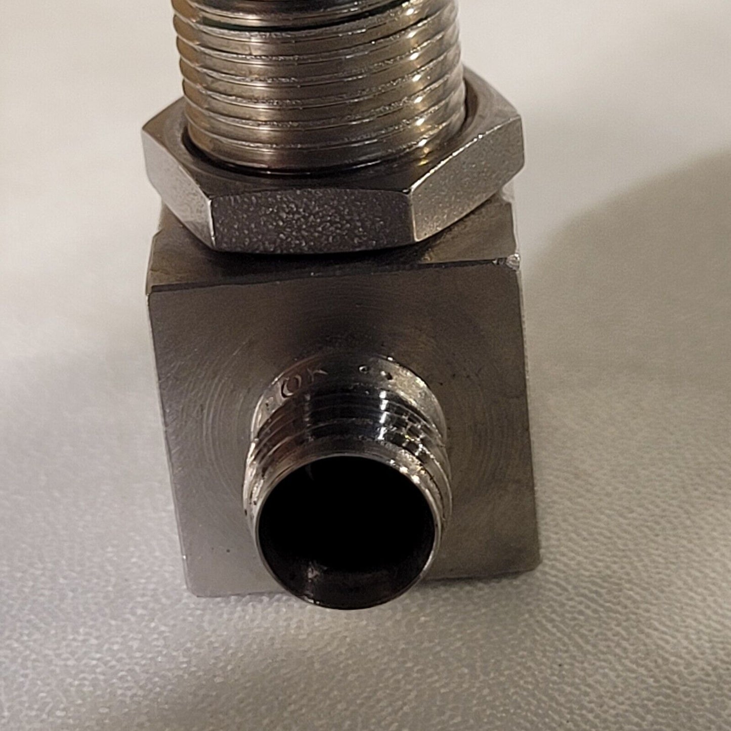 Nupro SS-4H Manual Needle Valve 1/4" Swagelok Connections Stainless Steel Female