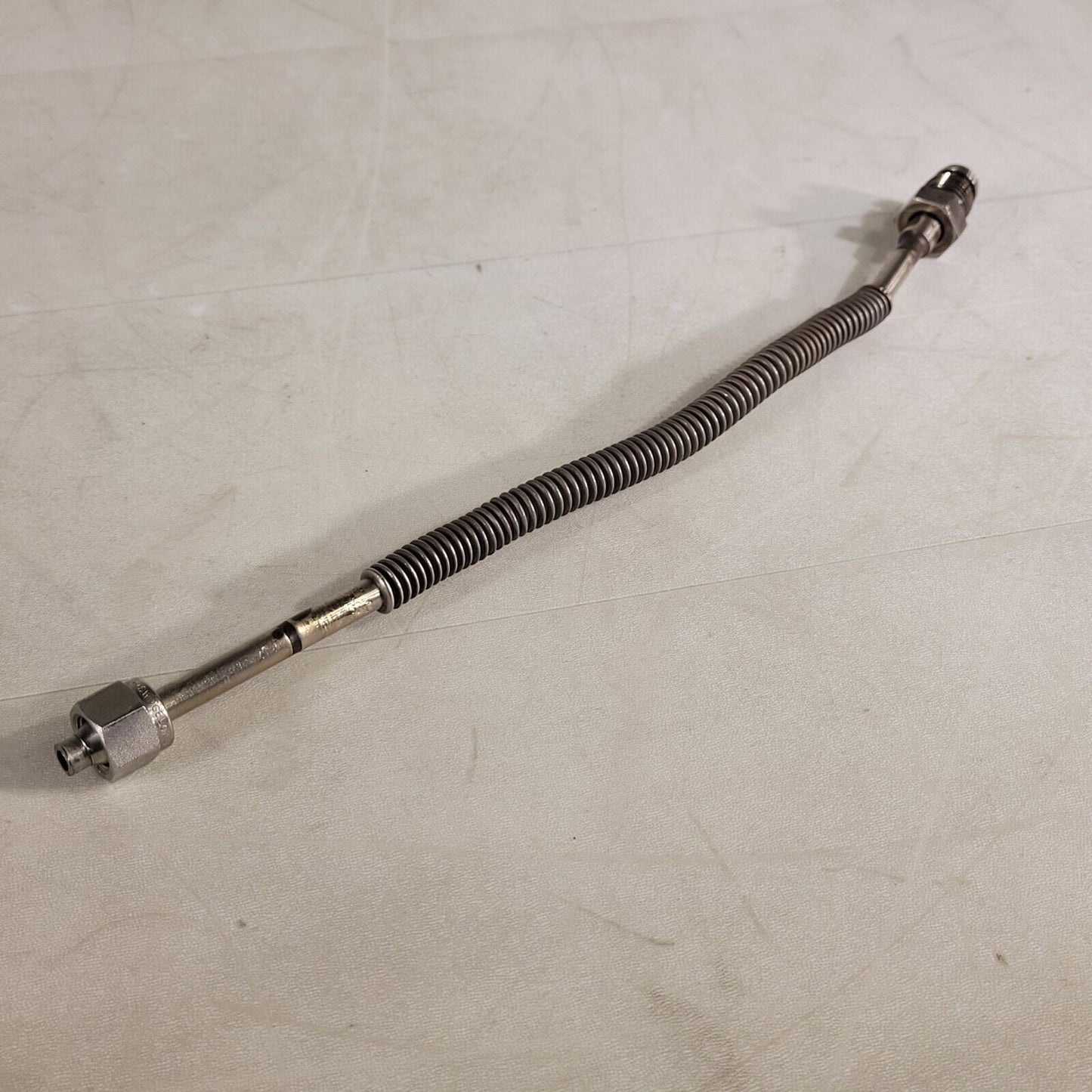 1/4" Male VCR To 1/4" Female Swagelok Adapter Bellows Tube 11" Length