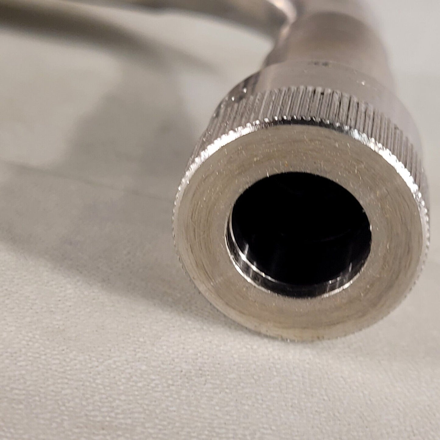 Huntington 1.33" Rotatable Conflat DN16CF To 1/2" Ultratorr U-Shaped Adapter Tee