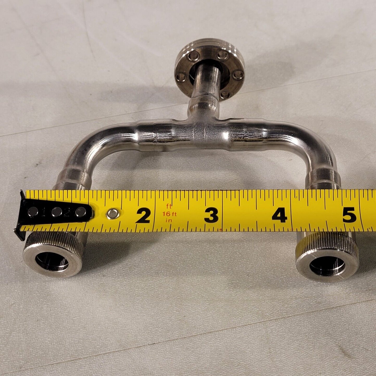 Huntington 1.33" Rotatable Conflat DN16CF To 1/2" Ultratorr U-Shaped Adapter Tee