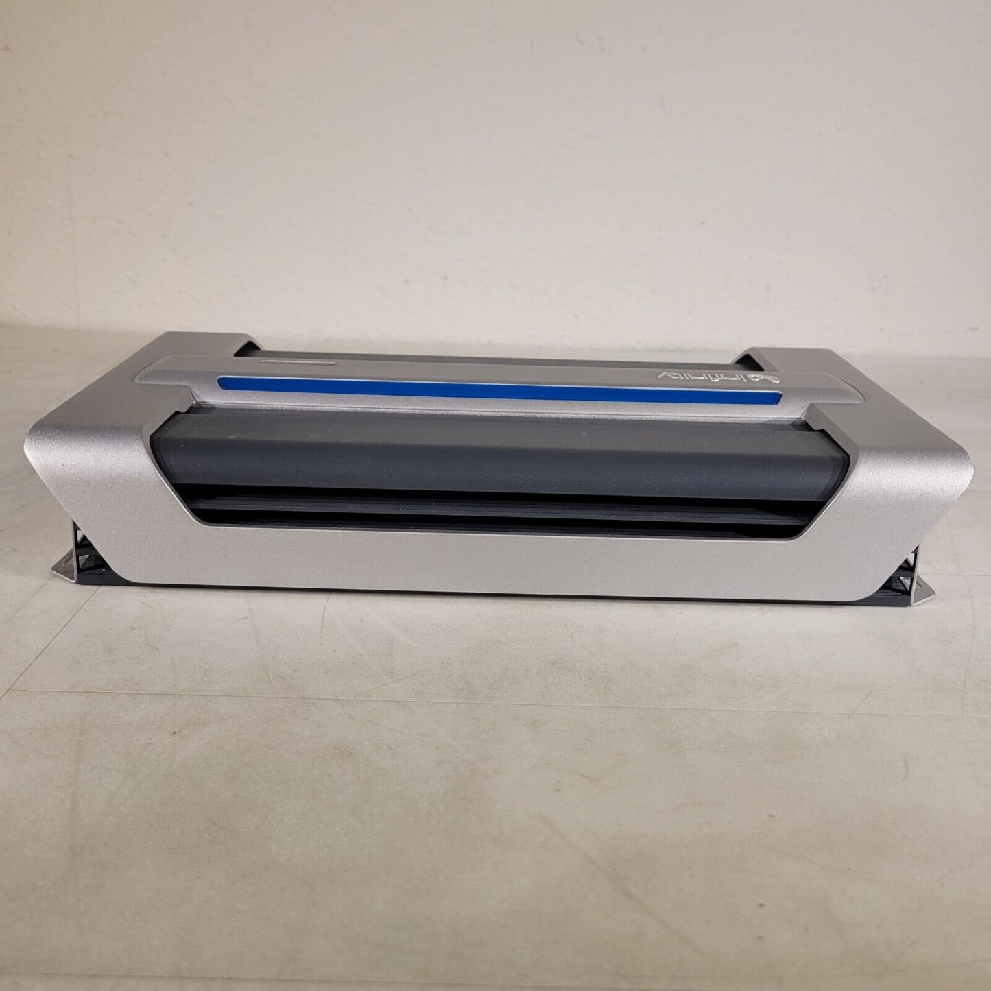 Infinity Reference 1600a Subwoofer Sub Amplifier 600 Watts RMS x 1 at 2 ohms