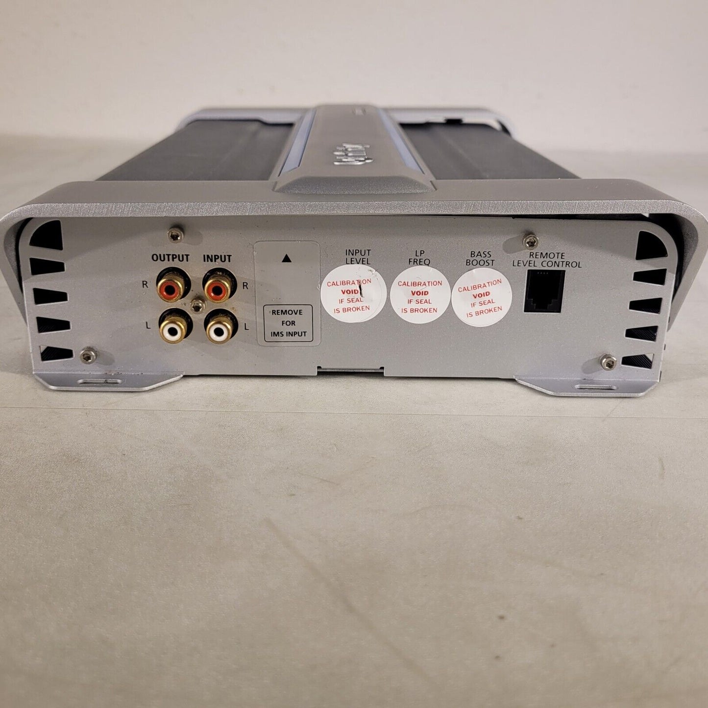 Infinity Reference 1600a Subwoofer Sub Amplifier 600 Watts RMS x 1 at 2 ohms