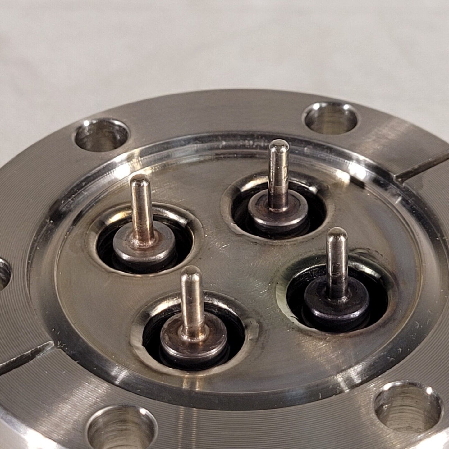 MDC 2.75" CF Conflat BNC Feedthrough Blank DN35CF High Vacuum 4x BNC Ports