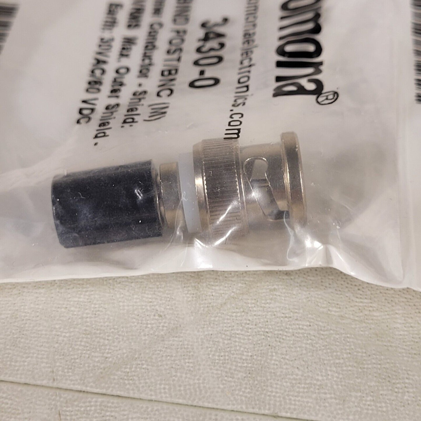 Pomoma 3430-0 Black Bind Post BNC To Banana Plug 1929140