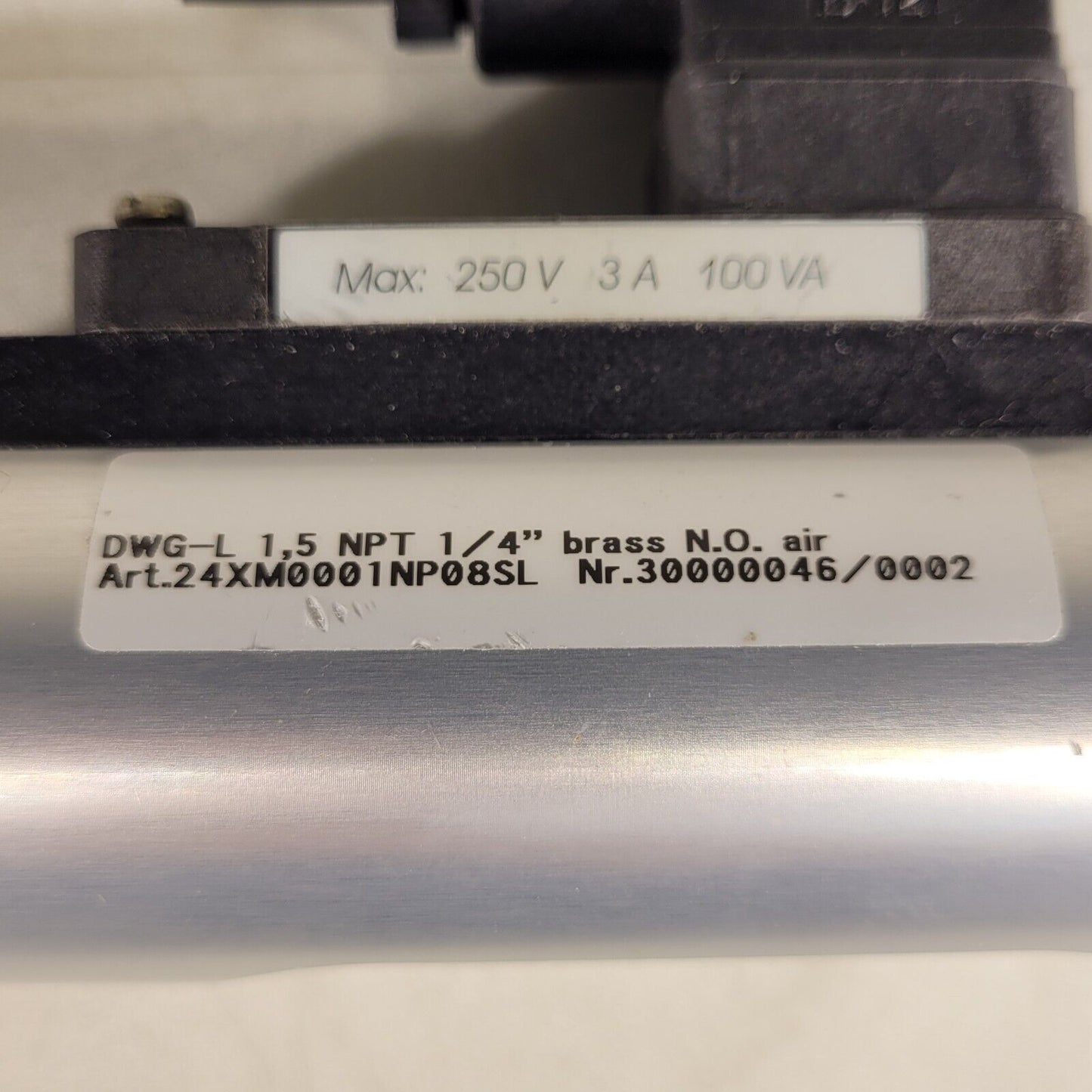 Sure Flow 24XM0001NP08SL Flow Meter 40PSIG 1/4" NPT 250V 100VA DWG-L w/ Sensor