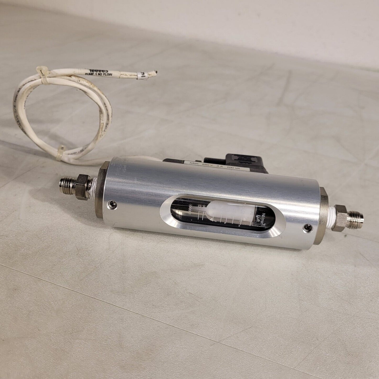 Sure Flow 24XM0001NP08SL Flow Meter 40PSIG 1/4" NPT 250V 100VA DWG-L w/ Sensor