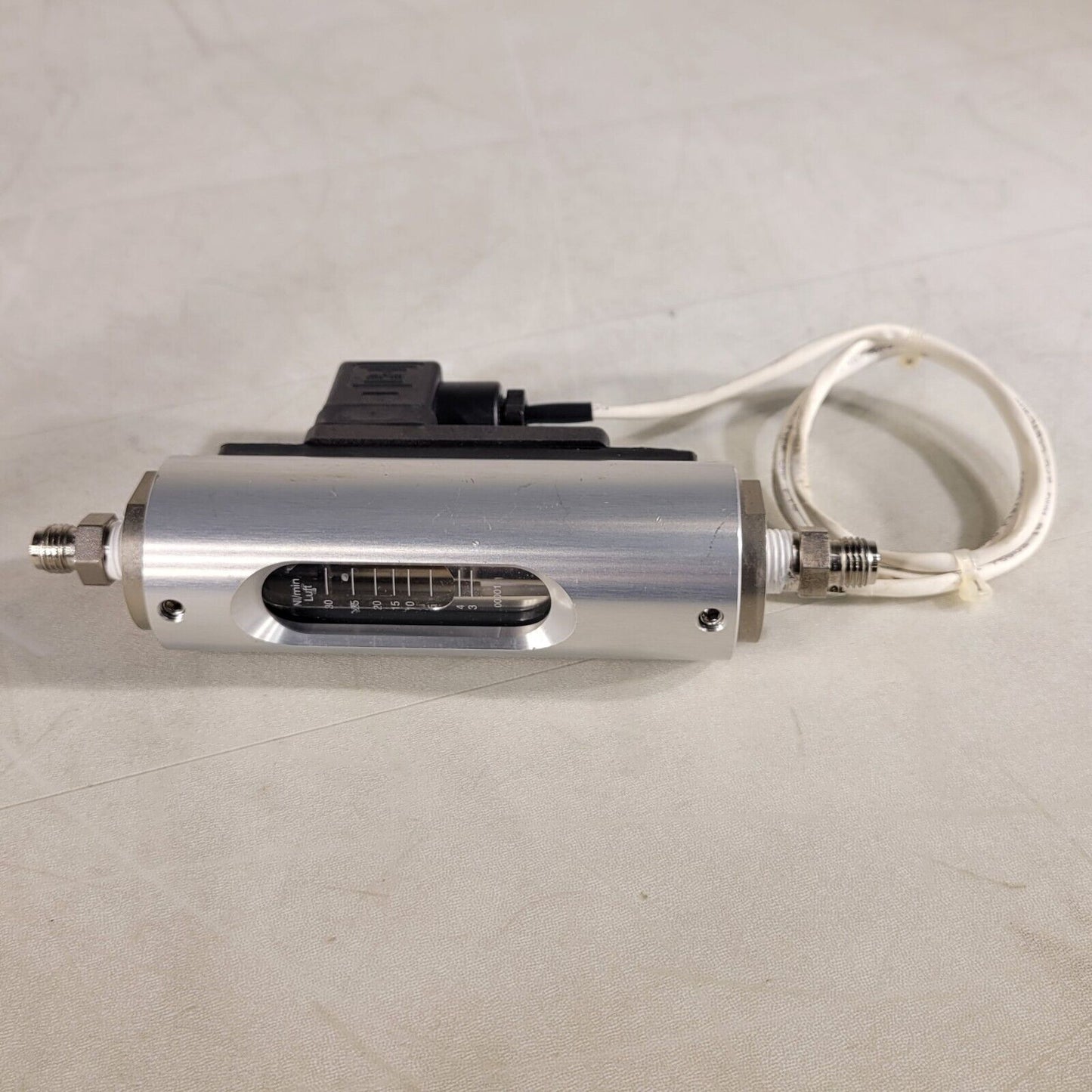 Sure Flow 24XM0001NP08SL Flow Meter 40PSIG 1/4" NPT 250V 100VA DWG-L w/ Sensor