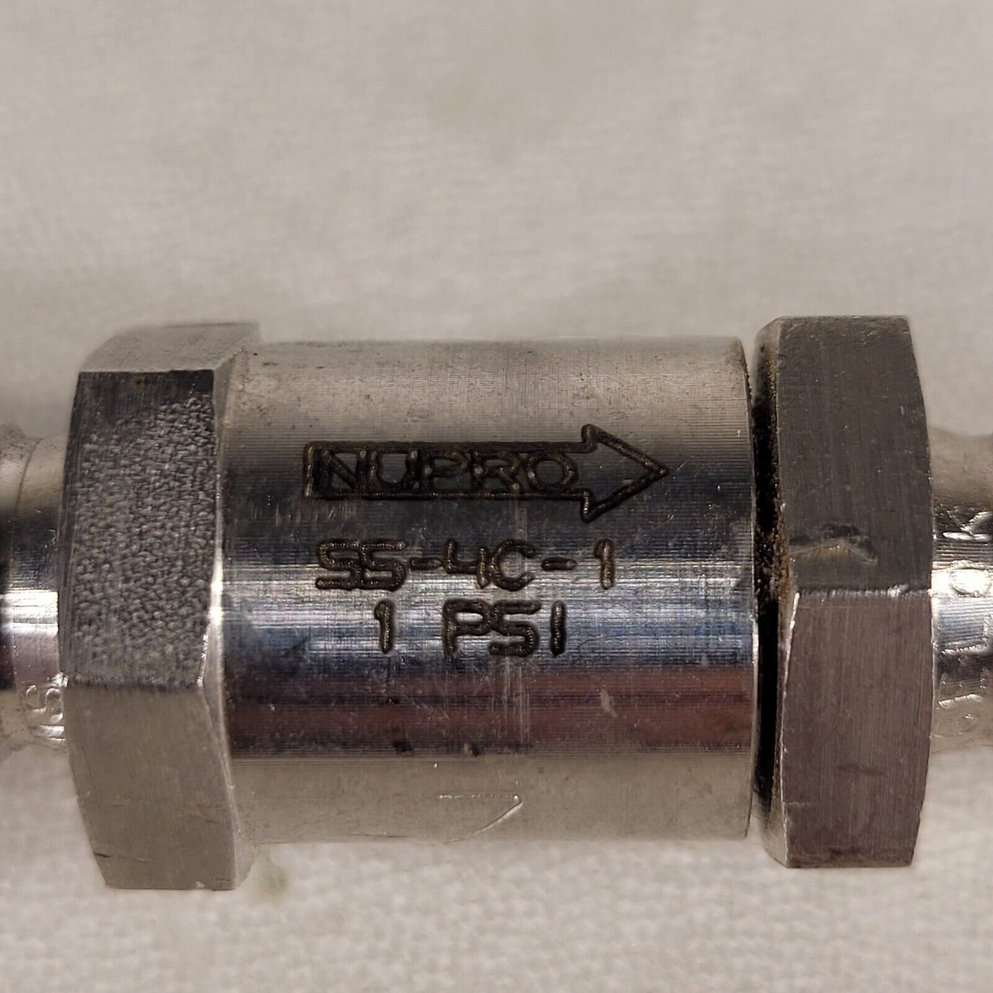 Nupro SS-4C-1 Check Valve 1 PSI 1/4" Swagelok Poppet Directional Flow