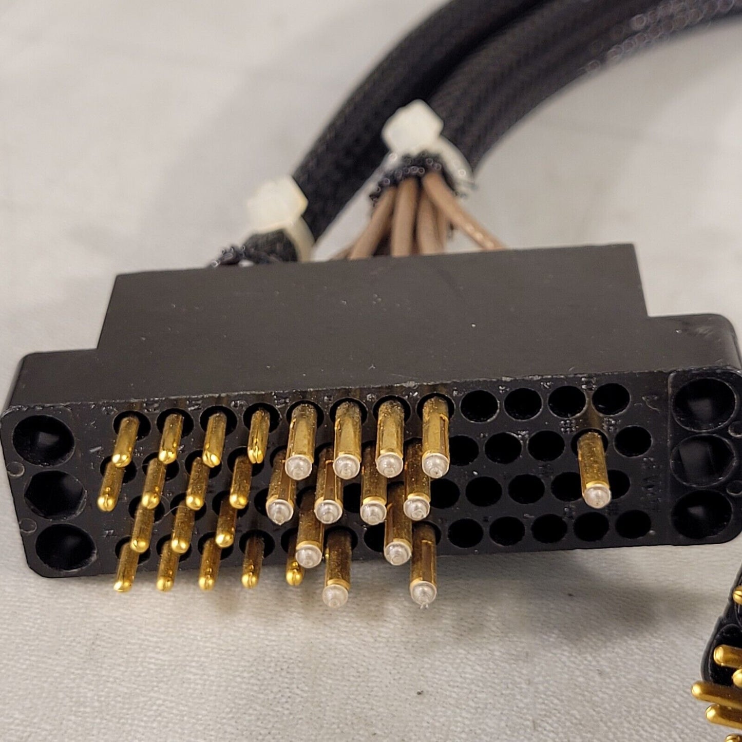 A-MP 201358-1 78-22 P Cable 1.5ft Length 29-Pin Gold Coated Connectors