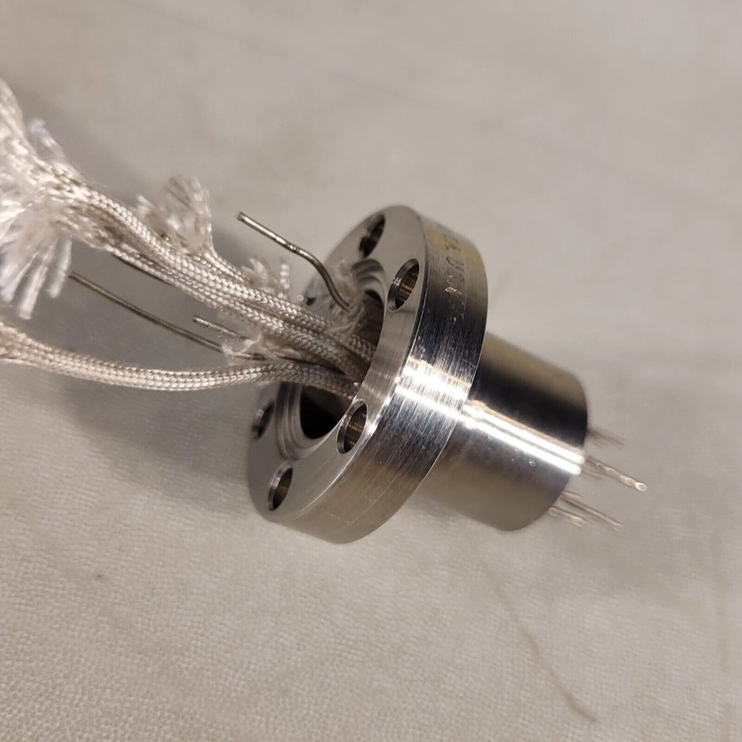 MDC 1.33" CF Conflat DN16CF Electrical Feedthrough 8 Pin High Vacuum Stainless