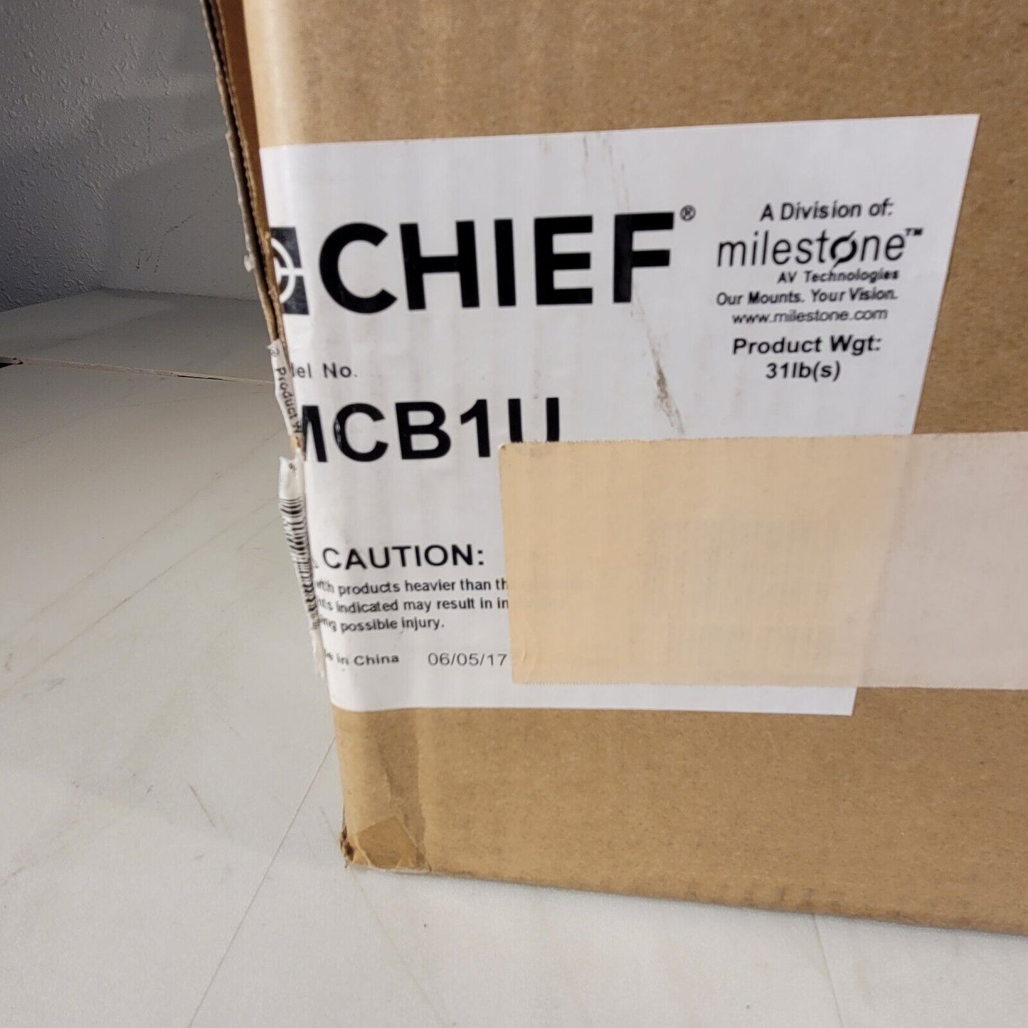 Chief MCB1U Back To Back Flat Panel Ceiling Mounts Black New Open Box