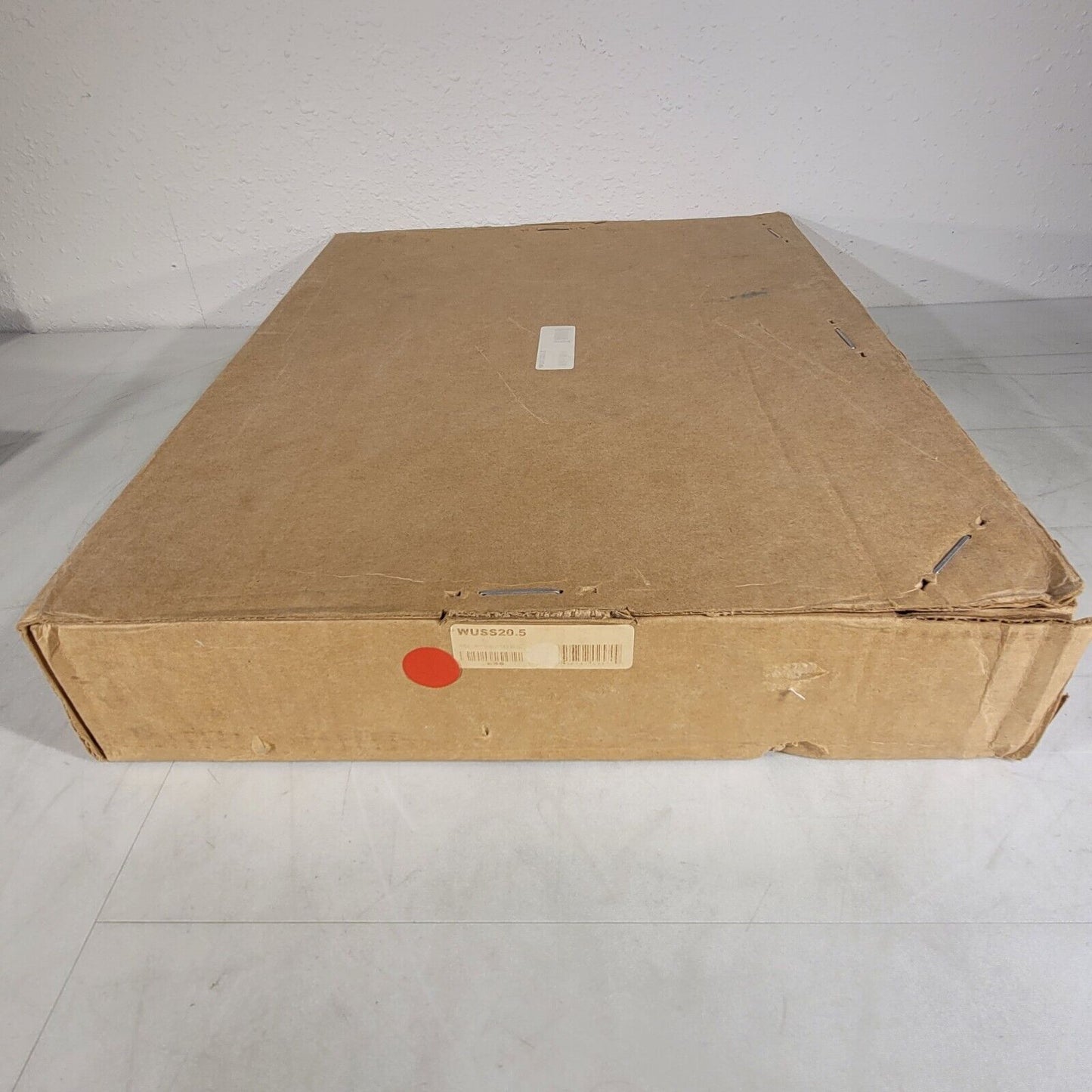 Middle Atlantic WUSS20.5 Wide Unit Shelf System 50lb Capacity