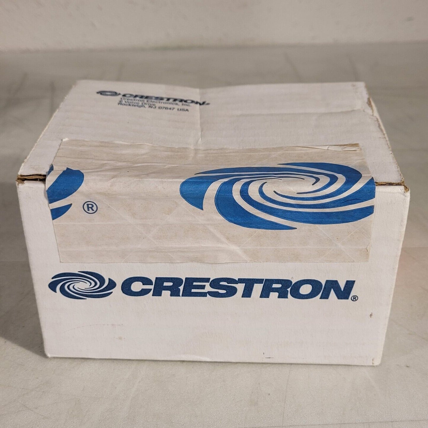 Crestron C2N-DB8B Decorator Keypad, 8-Buttons, Black Smooth
