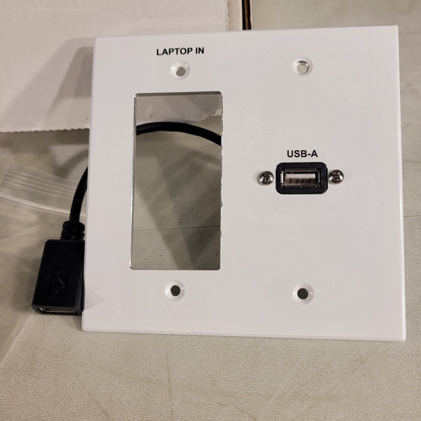 Covid QT-94789 Mounting Plate With USB-A Port Hardware Included