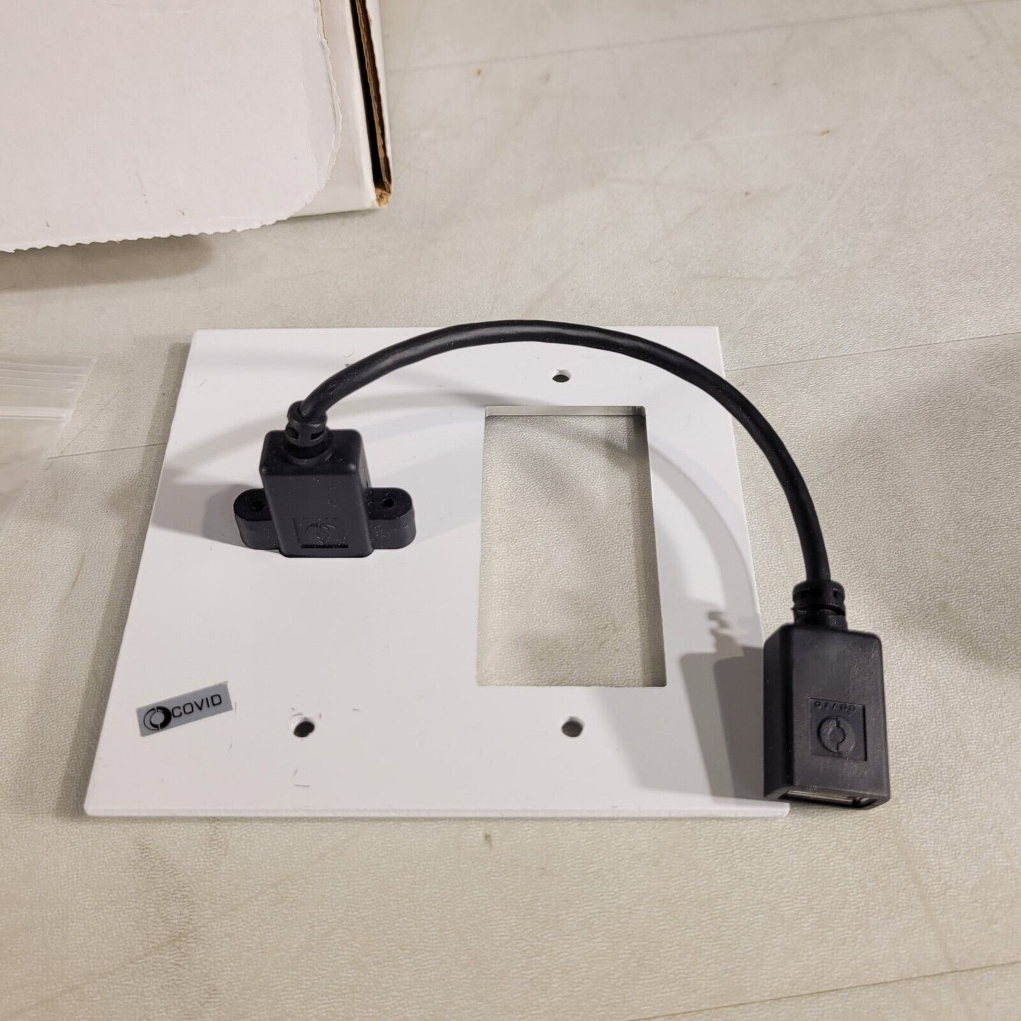Covid QT-94789 Mounting Plate With USB-A Port Hardware Included