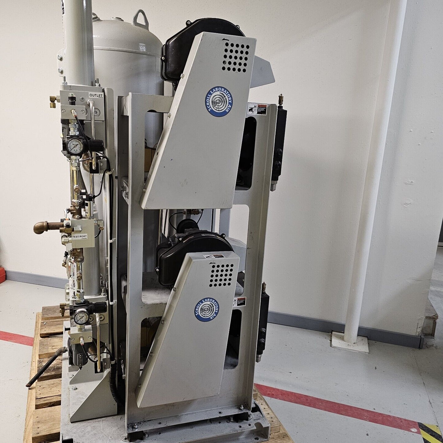 BeaconMedaes Duplex 3HP Oil-Less Scroll Laboratory Air Compressor System 460V