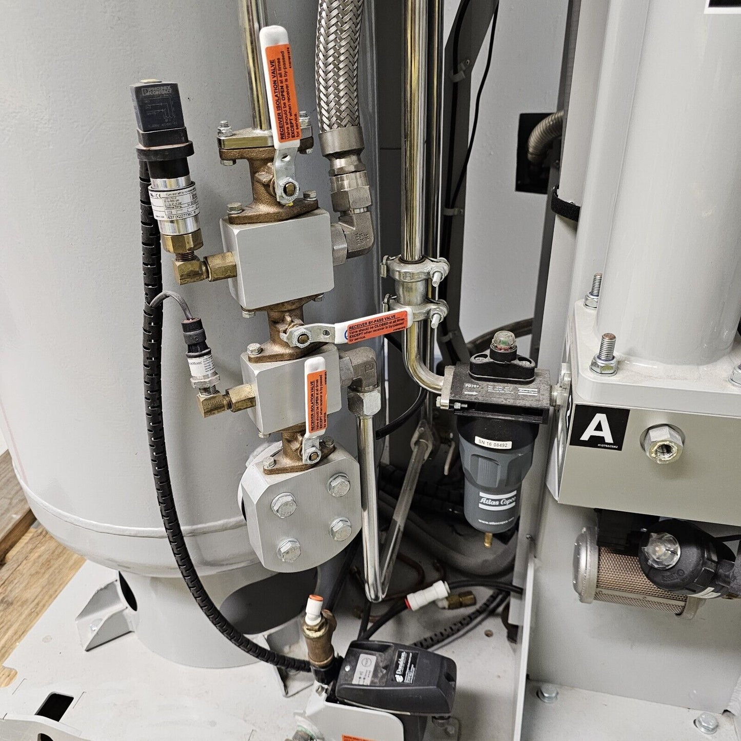 BeaconMedaes Duplex 3HP Oil-Less Scroll Laboratory Air Compressor System 460V