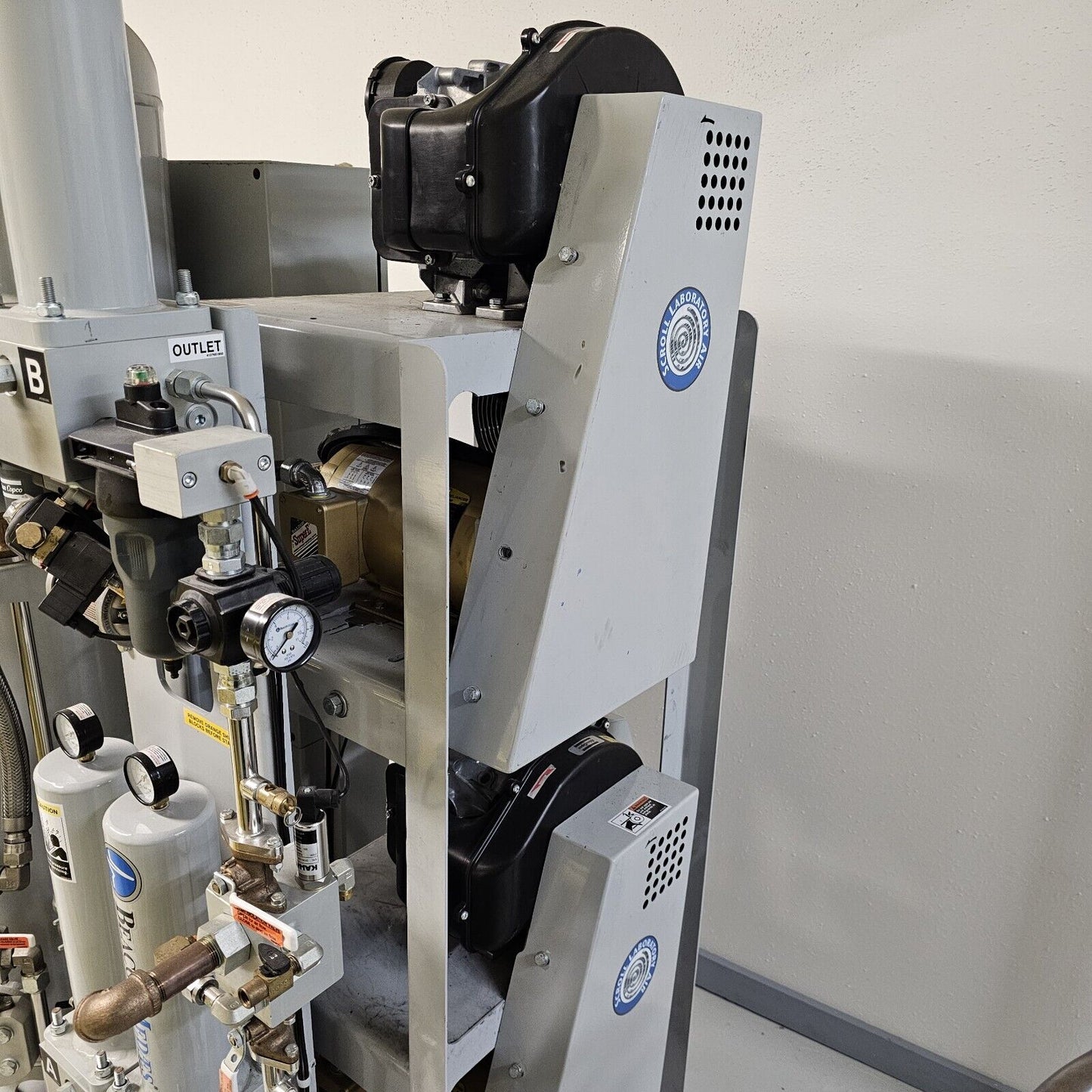 BeaconMedaes Duplex 3HP Oil-Less Scroll Laboratory Air Compressor System 460V