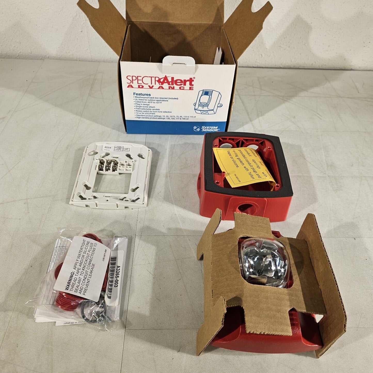 System Sensor SpeactrAlert P2RK Fire Alarm Horn/Strobe 2W Std CD Red Outdoor