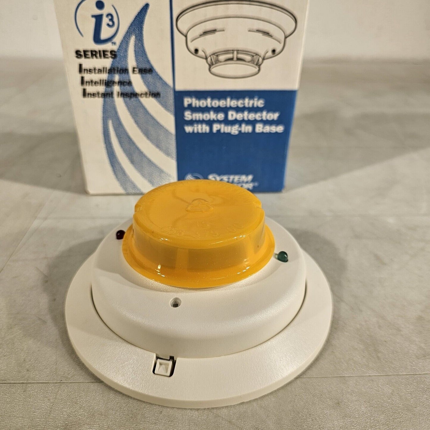 System Sensor 2W-B 2-wire Plug-in Photoelectric w/ Base 12/24V Smoke Detector i3