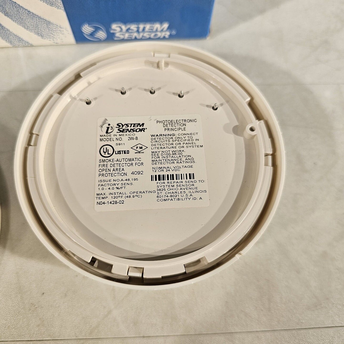 System Sensor 2W-B 2-wire Plug-in Photoelectric w/ Base 12/24V Smoke Detector i3