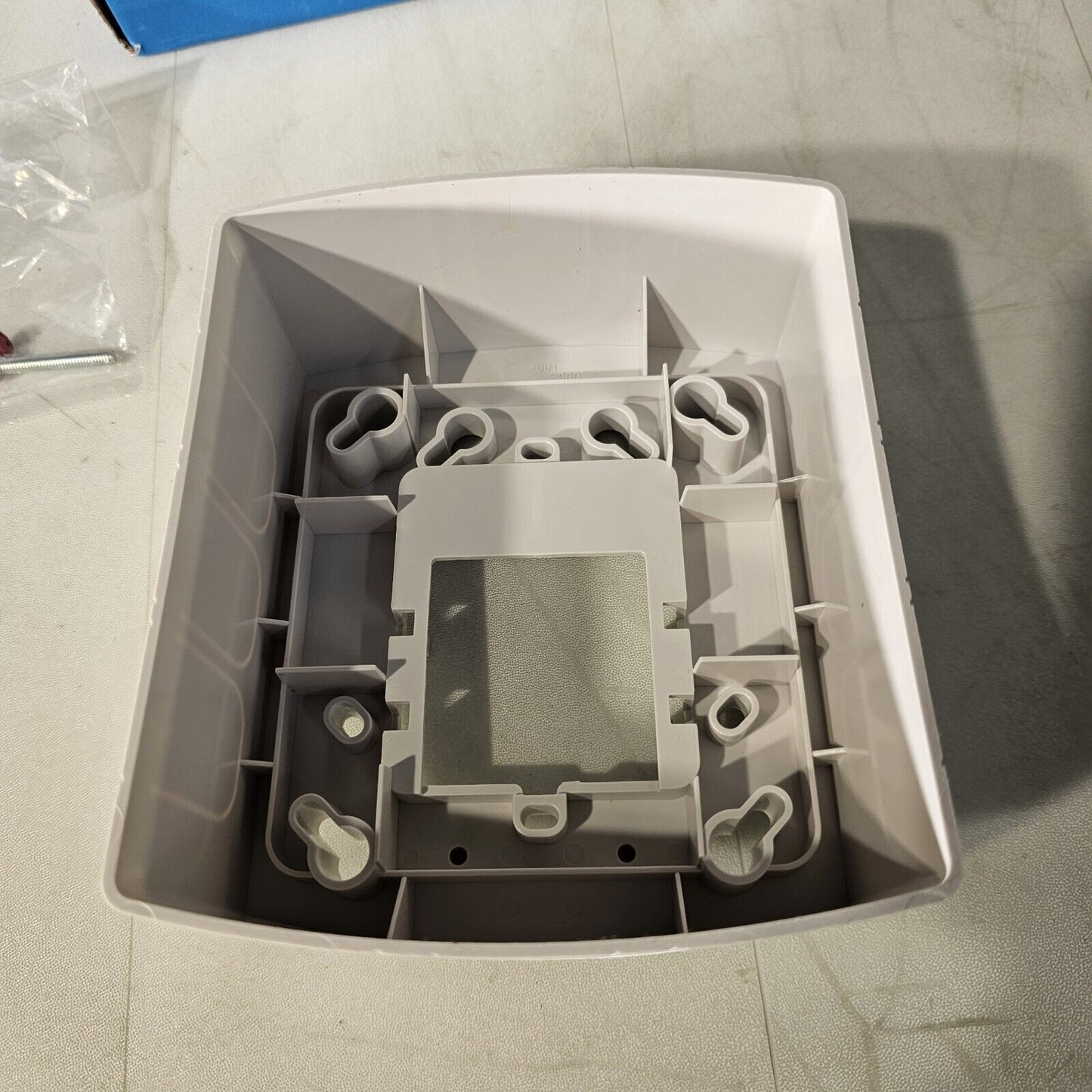 System Sensor BBSW-2 Wall Back Box Skirt White Indoor 4" Box SpectrAlert
