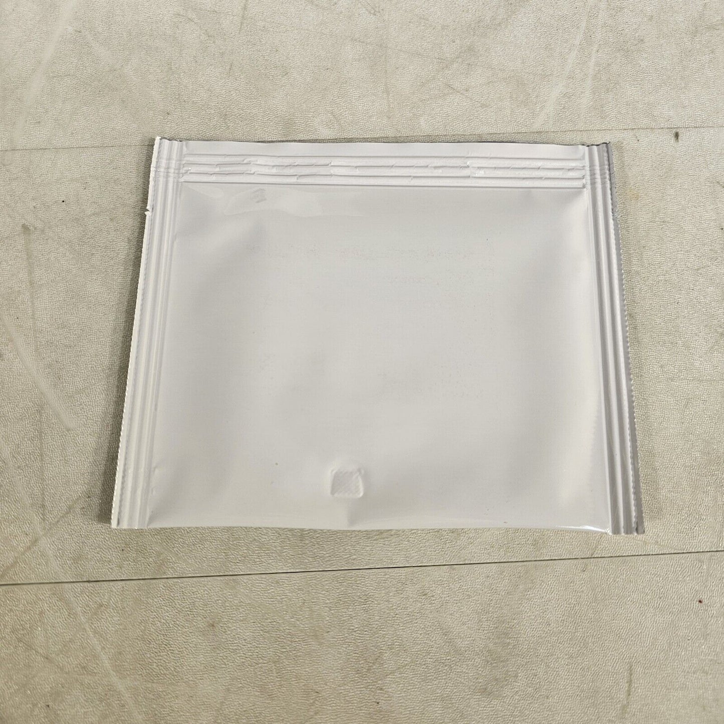 BioMerieux Vitek 2 AST-GN66 Test Kit Reagent Card 413398 - 1 Card