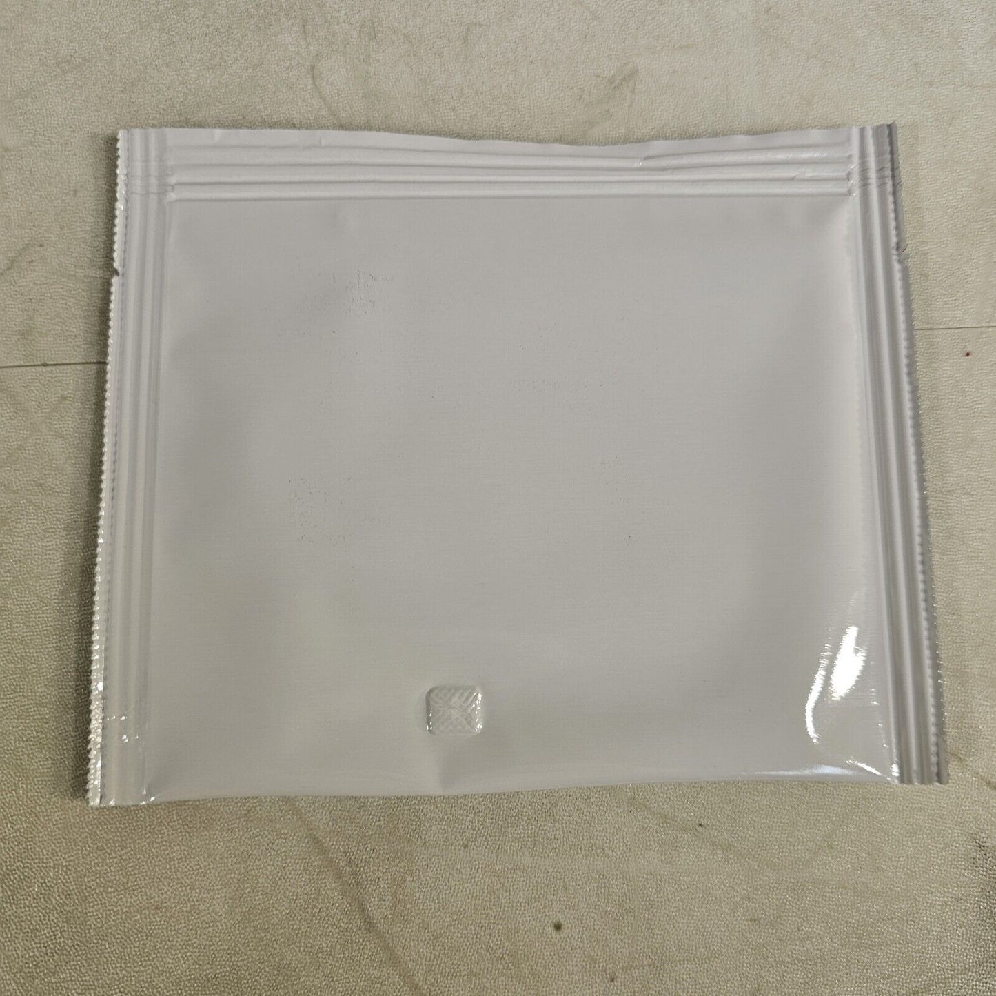 BioMerieux Vitek 2 AST-GP67 Test Kit Reagent Card 22226 - 1 Card