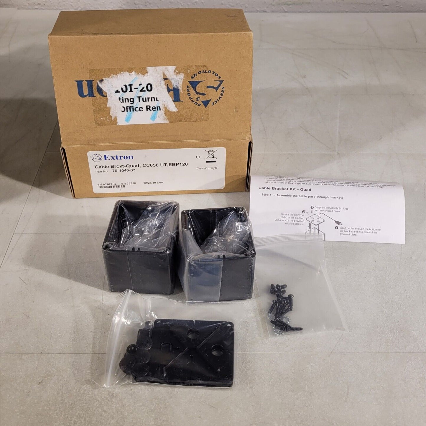 Extron 70-1040-03 Cable Cubby Cable Bracket Kit Quad - 4 Cable bracket