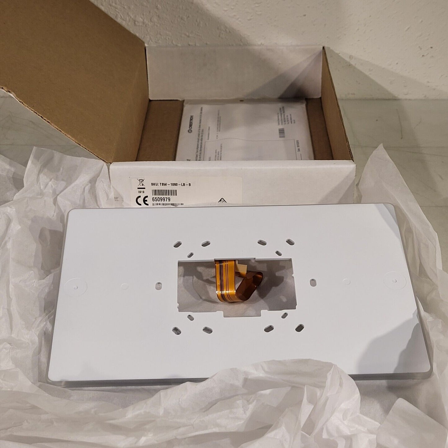 Crestron TSW-1060-LB Availability Light Bar for TSS-10 and TSW-1060 Series White