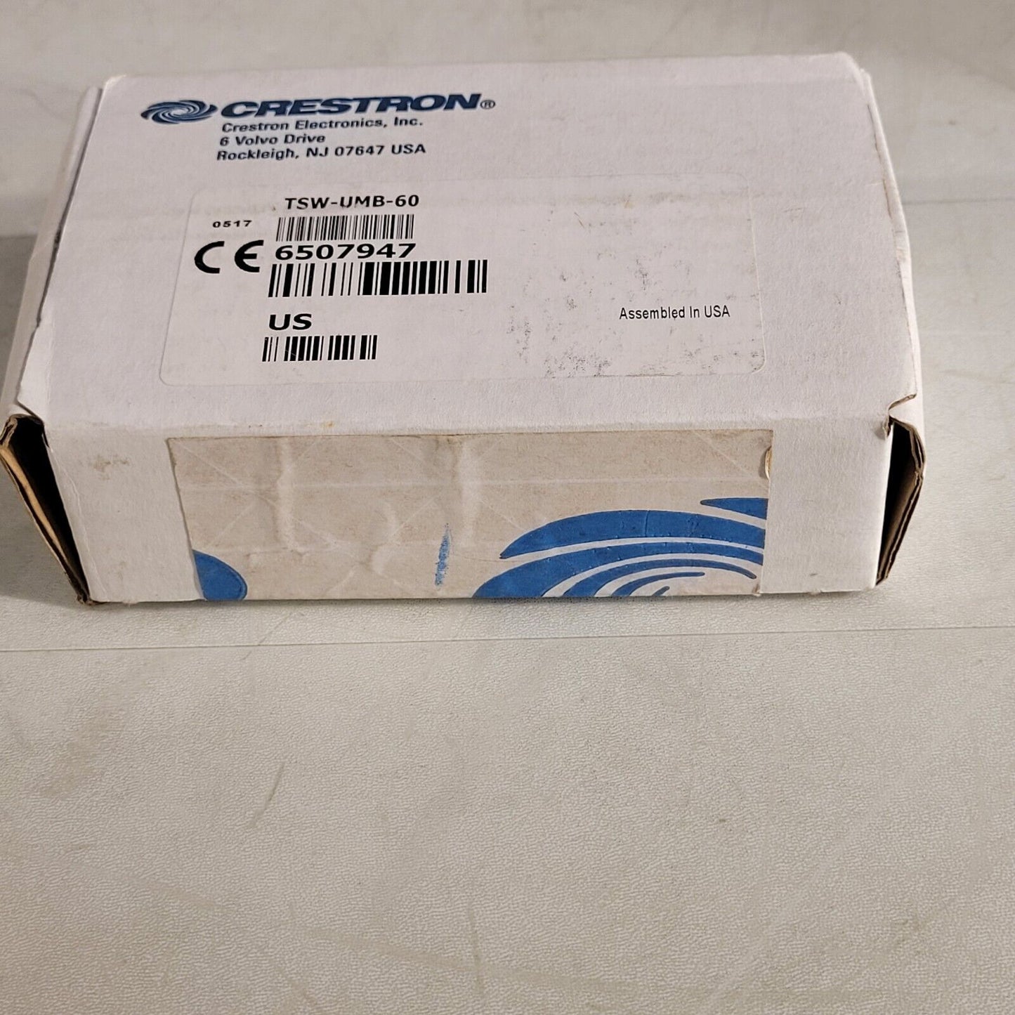 Crestron TSW-UMB-60 Universal Mounting Bracket