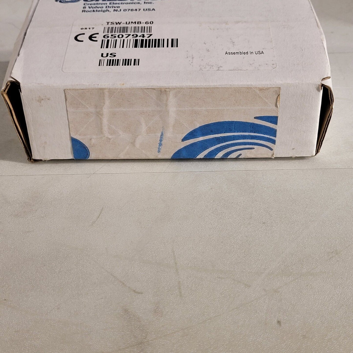 Crestron TSW-UMB-60 Universal Mounting Bracket