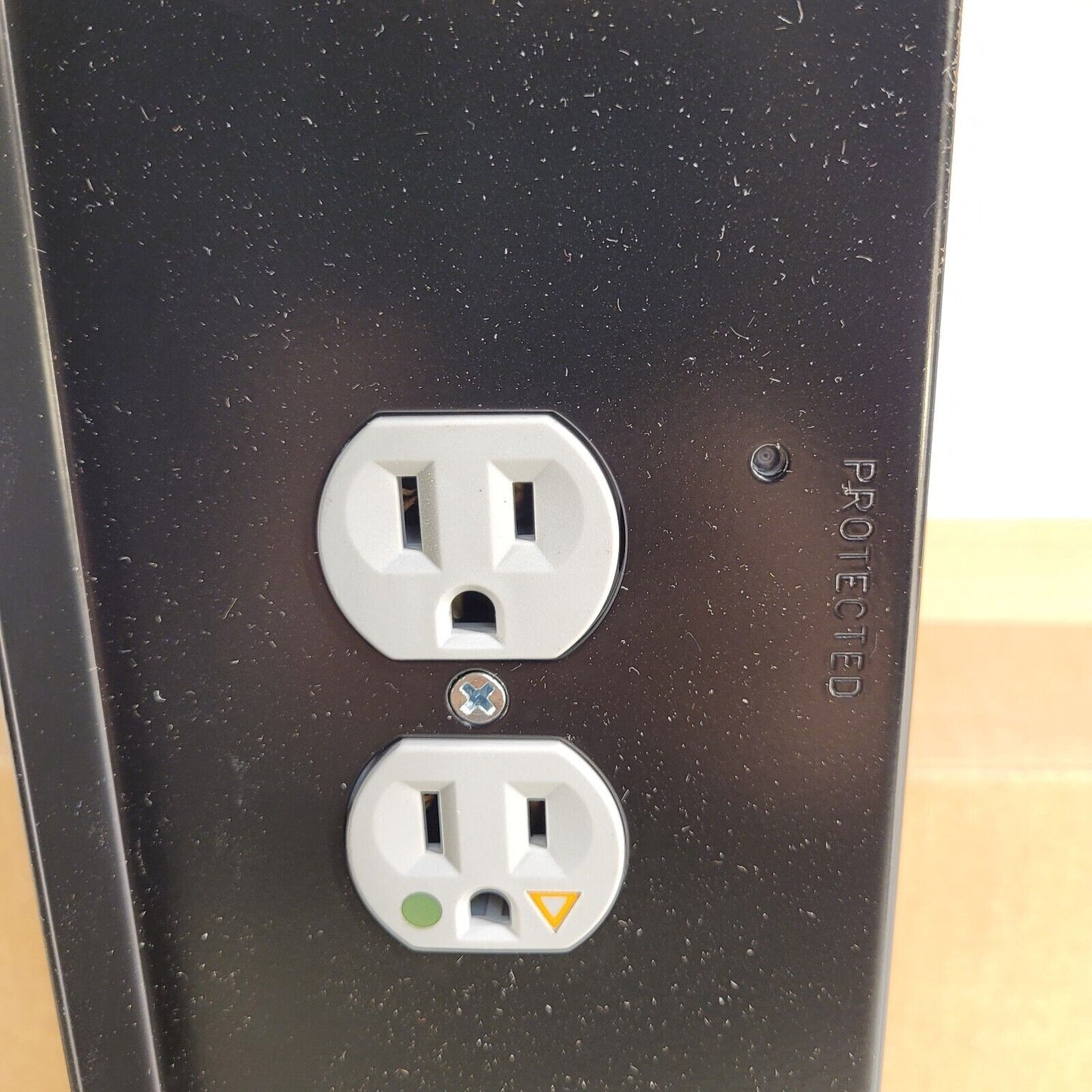 Chief PAC527P4-KIT 4 Plug In-Wall Retro Power Kit
