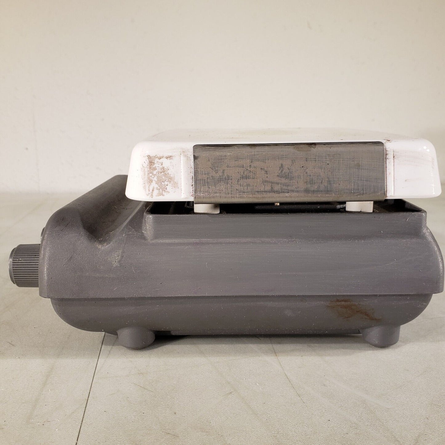 Corning PC-420 Stirrer And Hotplate Magnetic Burner Adjustable Heat And Speed