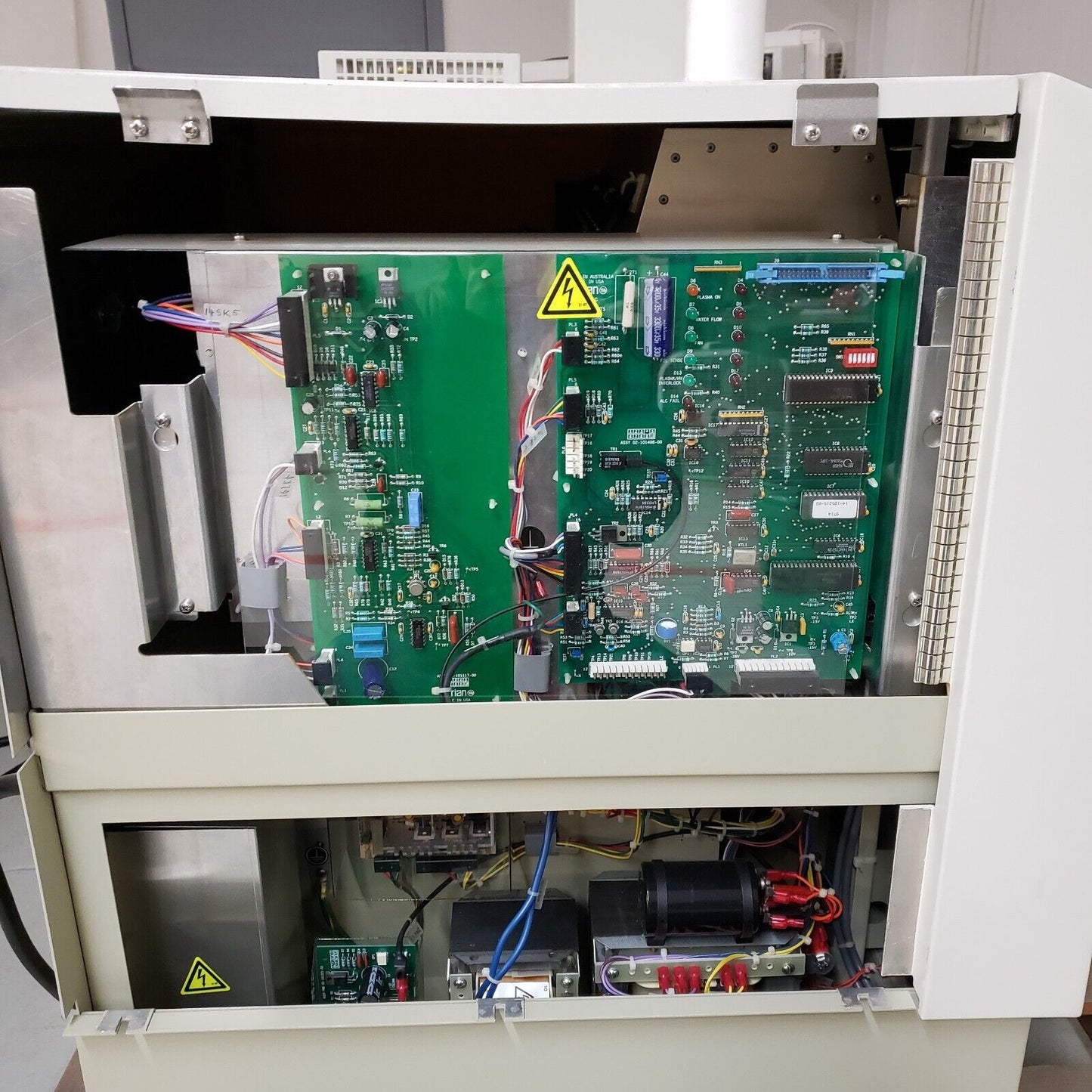 Varian ICP-AES Liberty Series II Inductively Coupled Plasma Spectrometer
