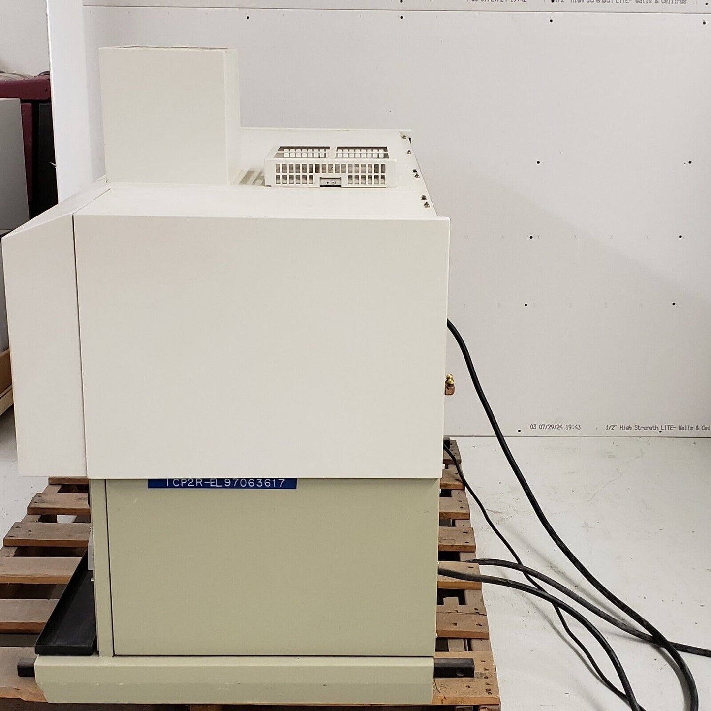 Varian ICP-AES Liberty Series II Inductively Coupled Plasma Spectrometer