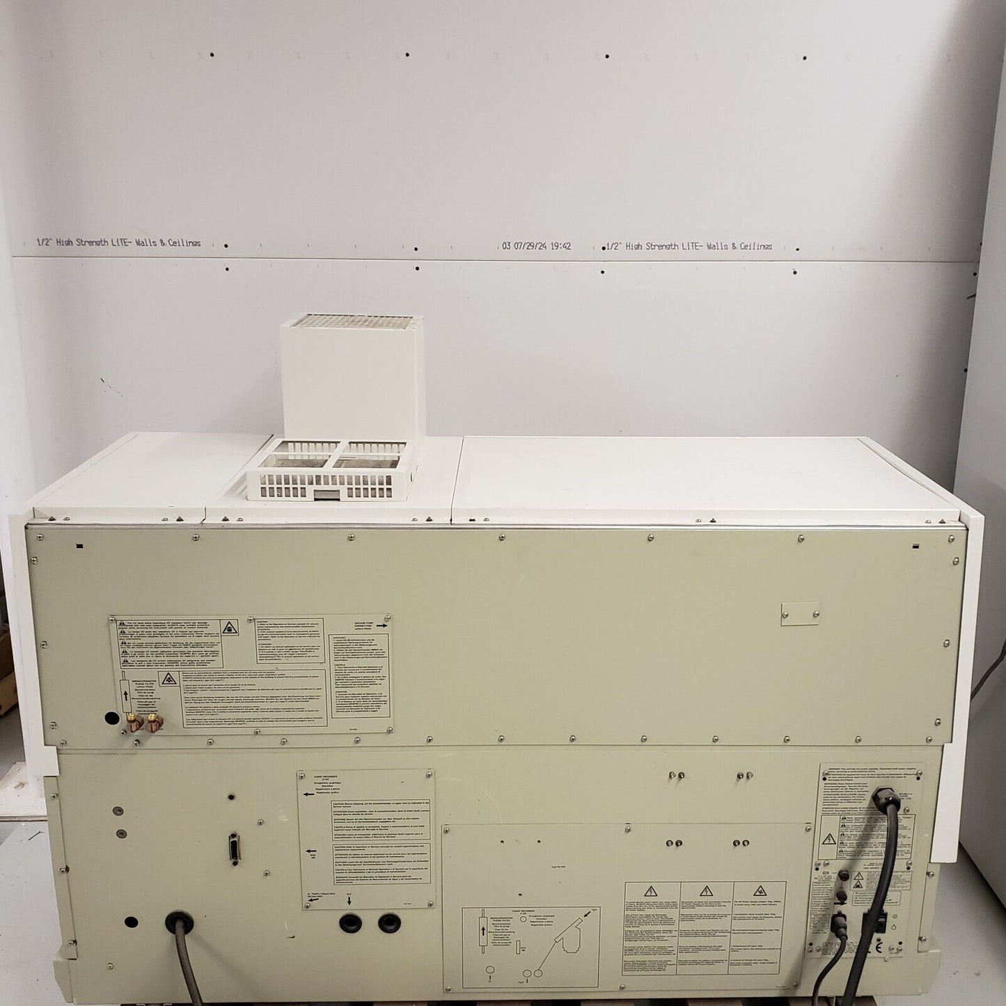 Varian ICP-AES Liberty Series II Inductively Coupled Plasma Spectrometer