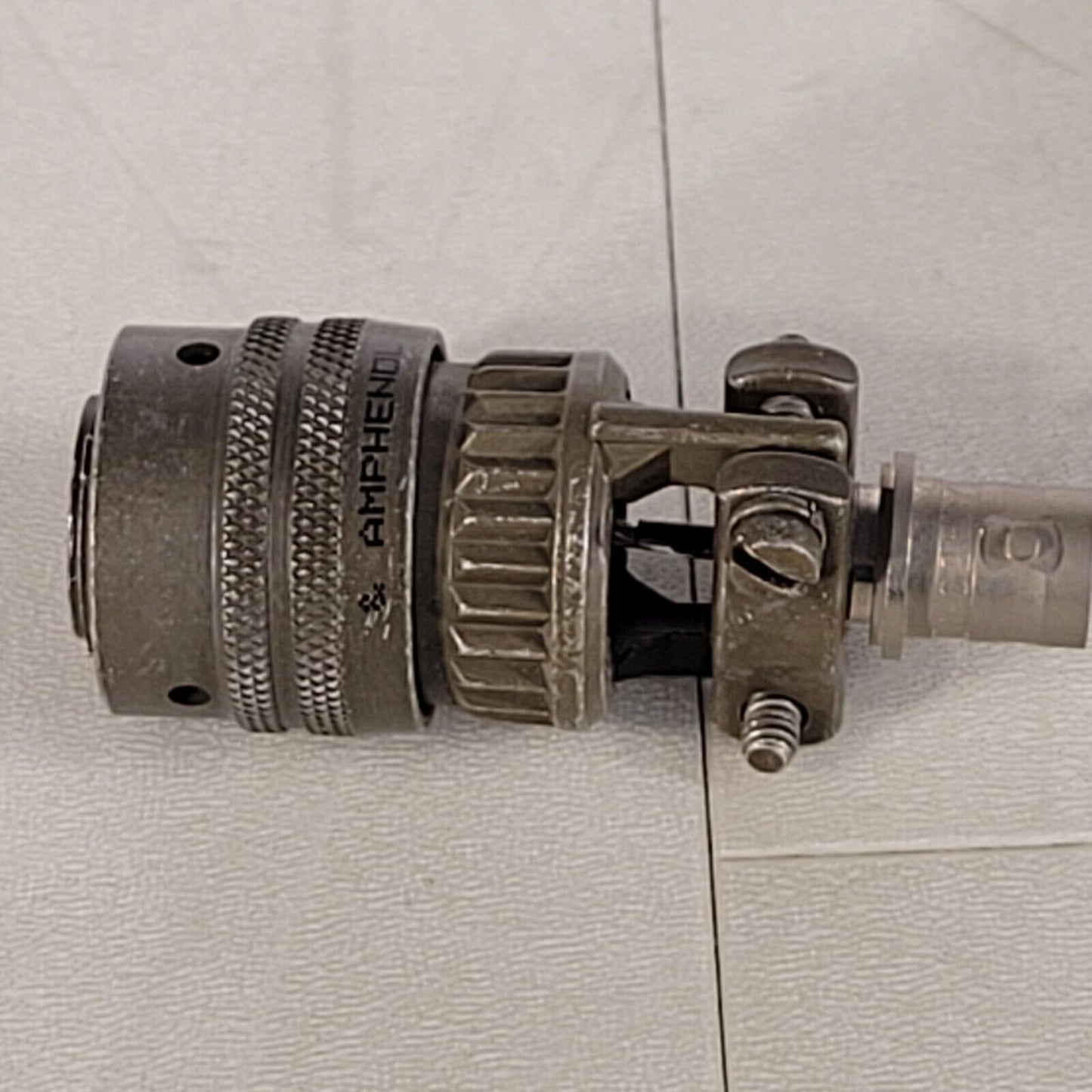 Amphenol Aerospace 0039 MS3116F12-10S Female 10-pin To BNC Female Adapter