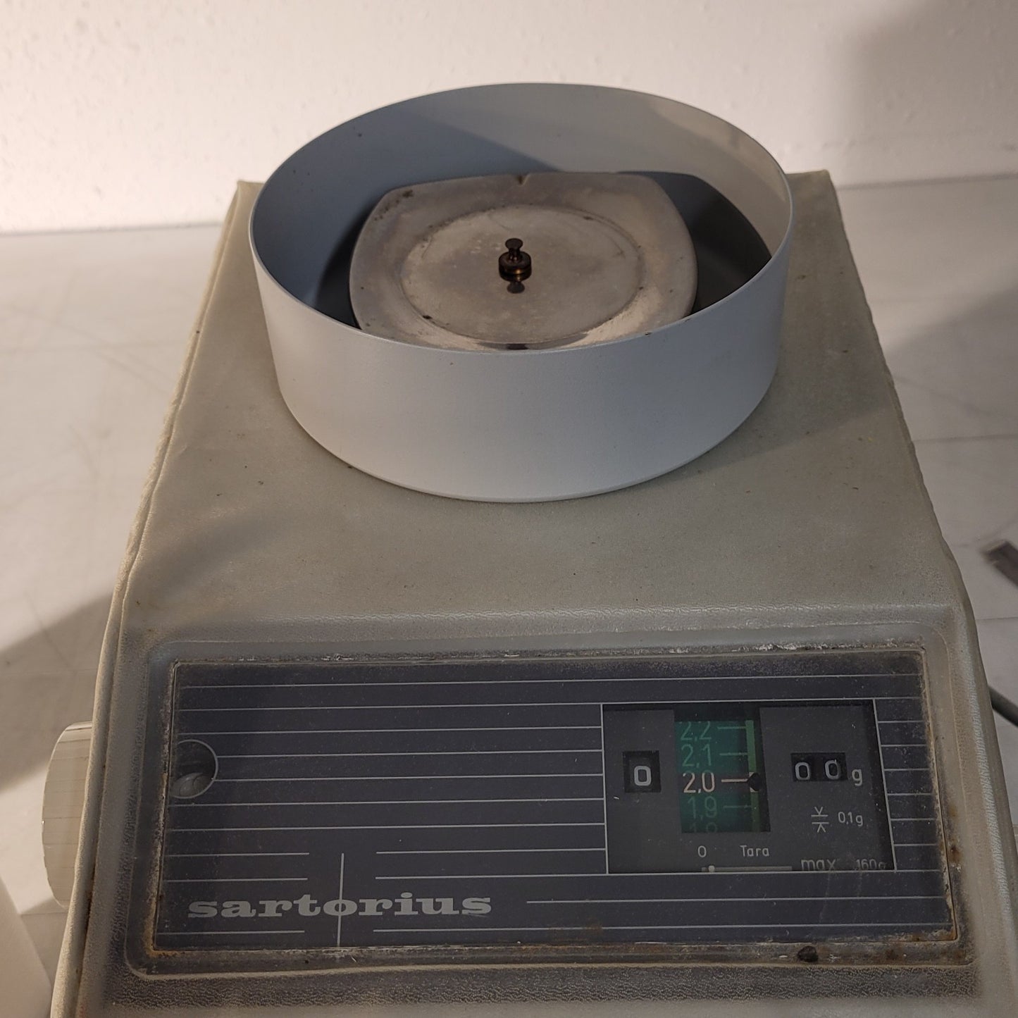 Sartorius 2255 Analytical Balance Scale With Wind Shield 160g Maximum