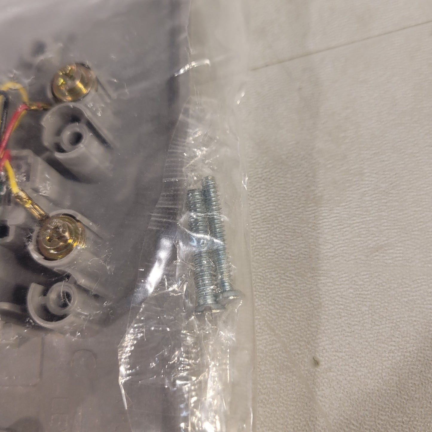 Leviton 4625B-44G Decora® Modular Jack Screw Terminal Gray Flush Mount