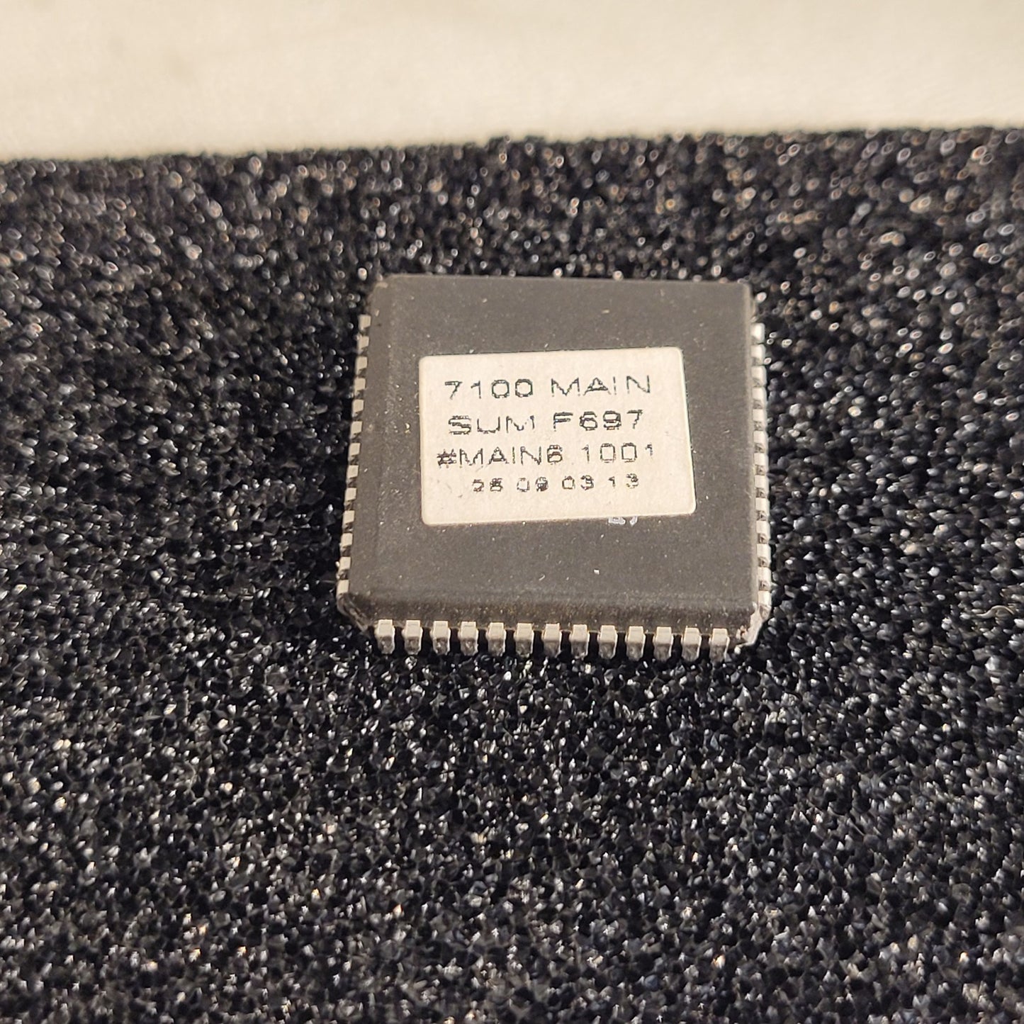 FCI 7100 Main 6.1001 Sum F697 Firmware Chip Honeywell 25090313 Fire Control Inst