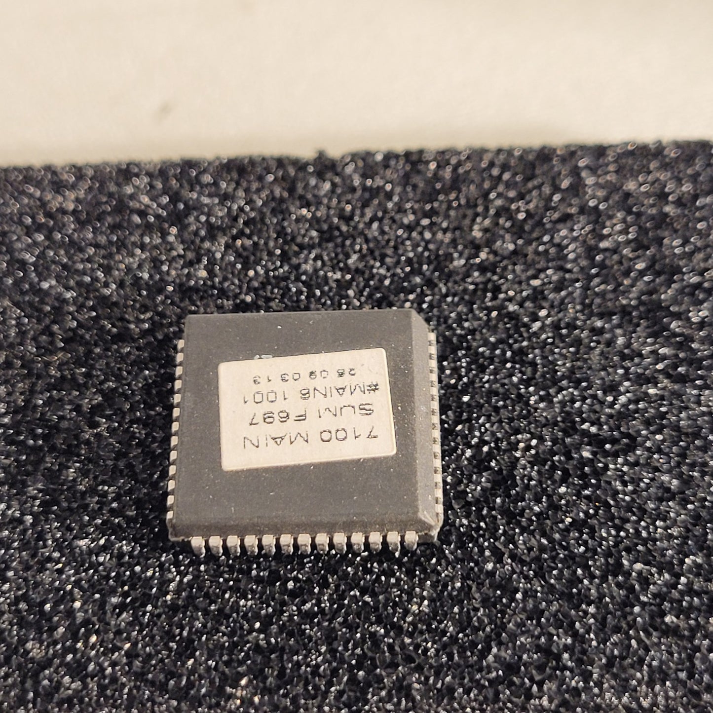 FCI 7100 Main 6.1001 Sum F697 Firmware Chip Honeywell 25090313 Fire Control Inst