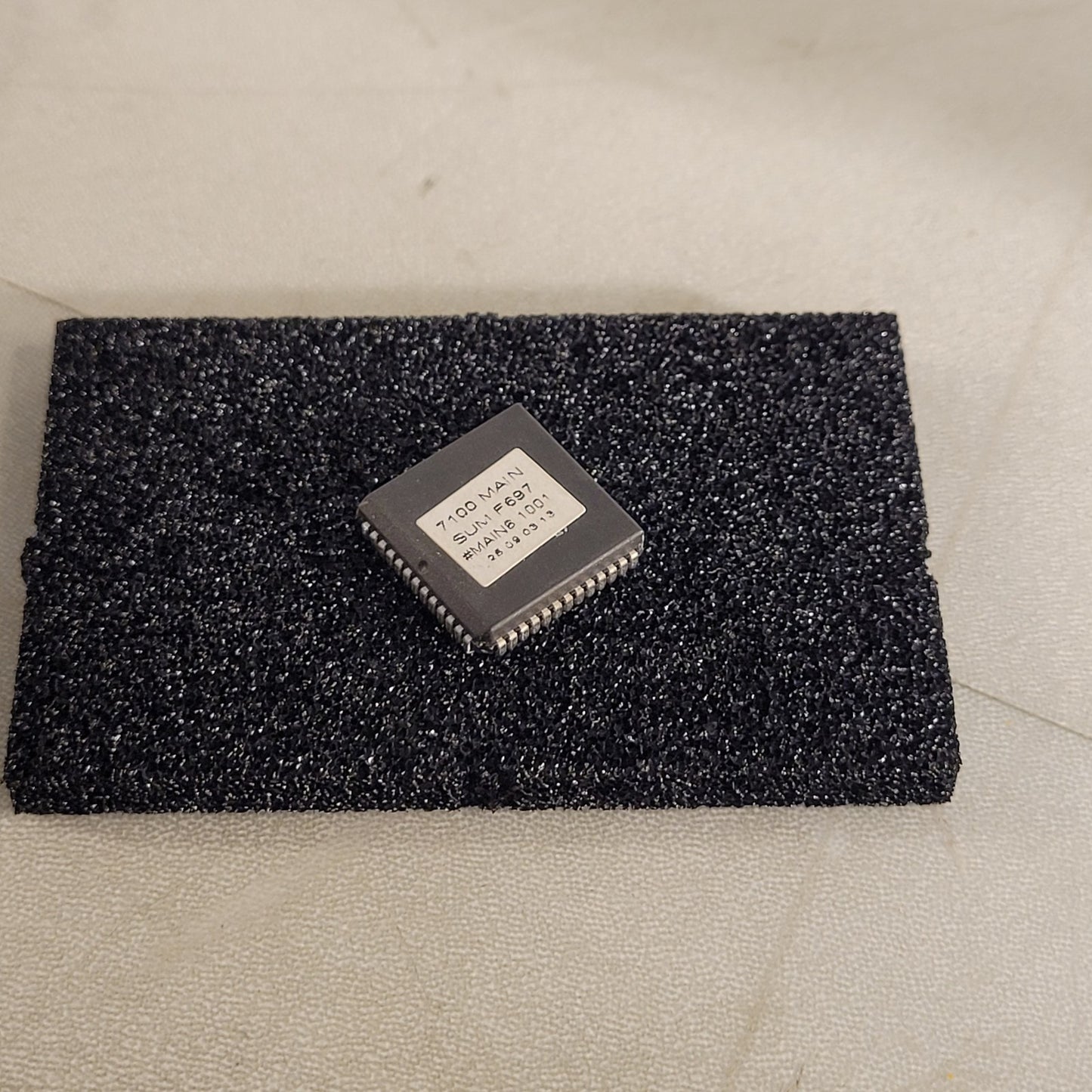 FCI 7100 Main 6.1001 Sum F697 Firmware Chip Honeywell 25090313 Fire Control Inst