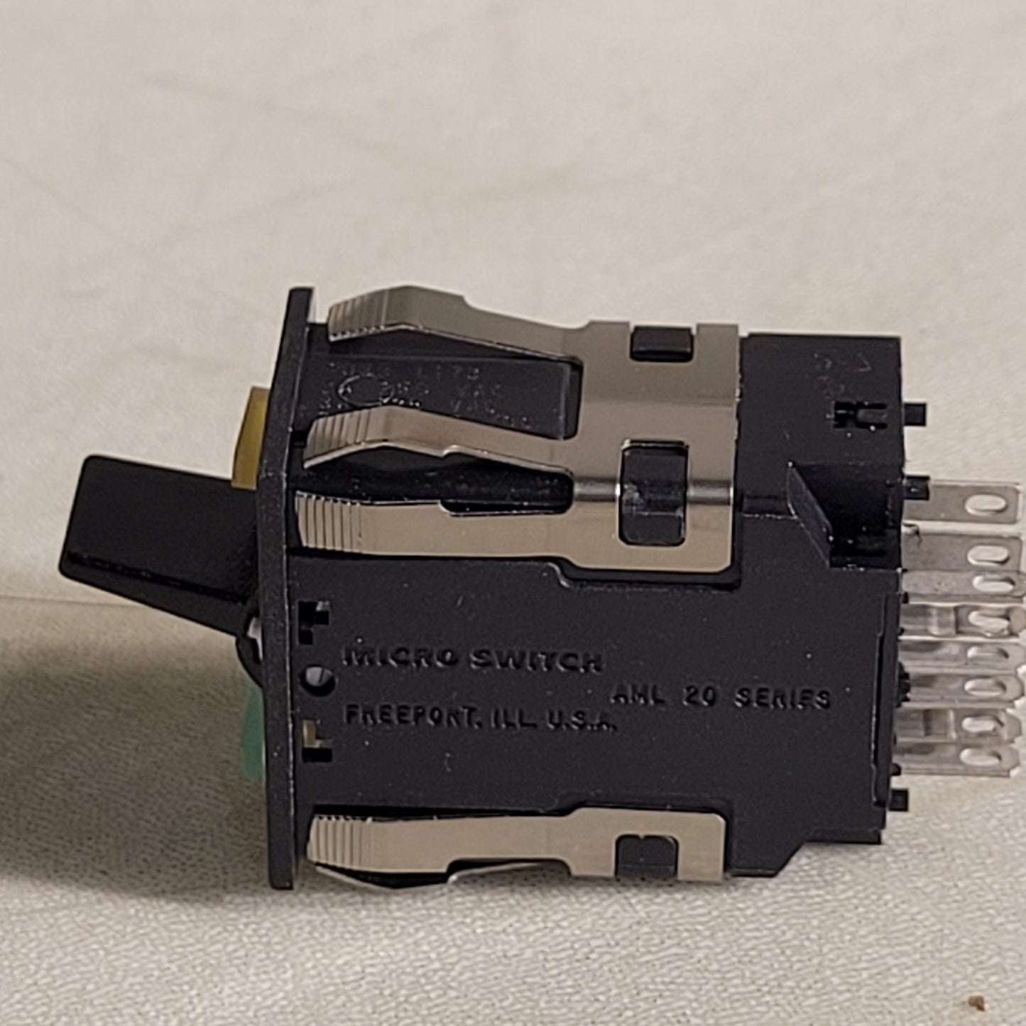 Micro Switch AML 20 L173 Green Yellow LED Switch Without Front Covers Honeywell