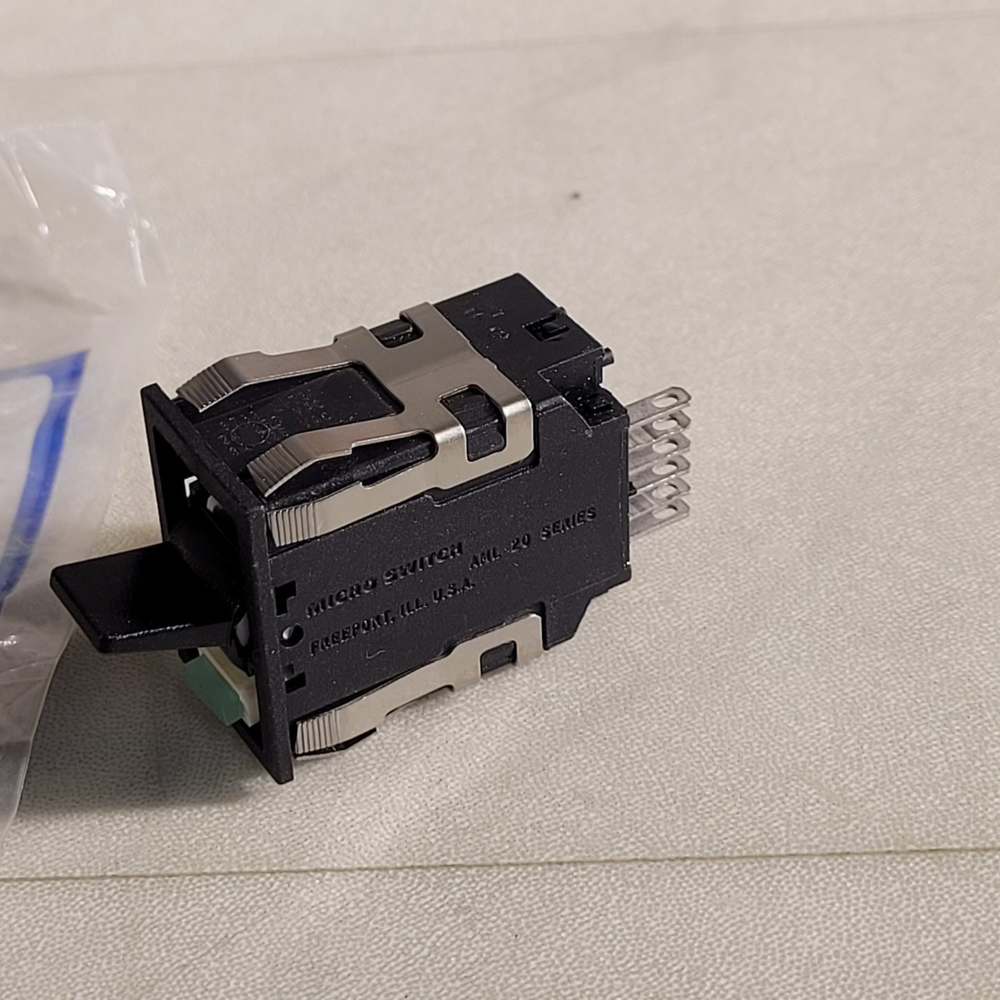 Micro Switch AML 20 L173 Green Light Indicator Switch 2 Positions Honeywell