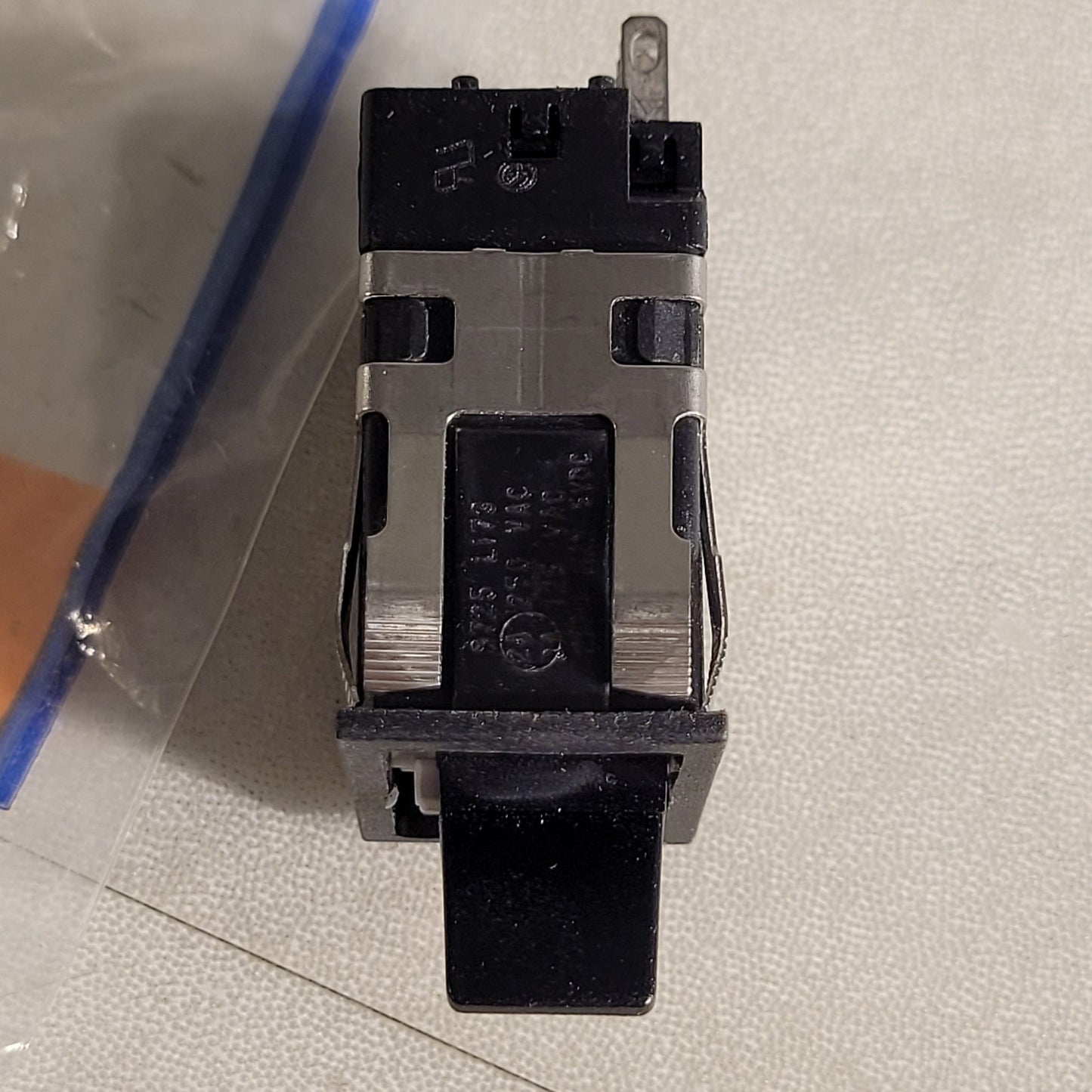 Micro Switch AML 20 L173 Red Light Indicator Switch 2 Positions Honeywell