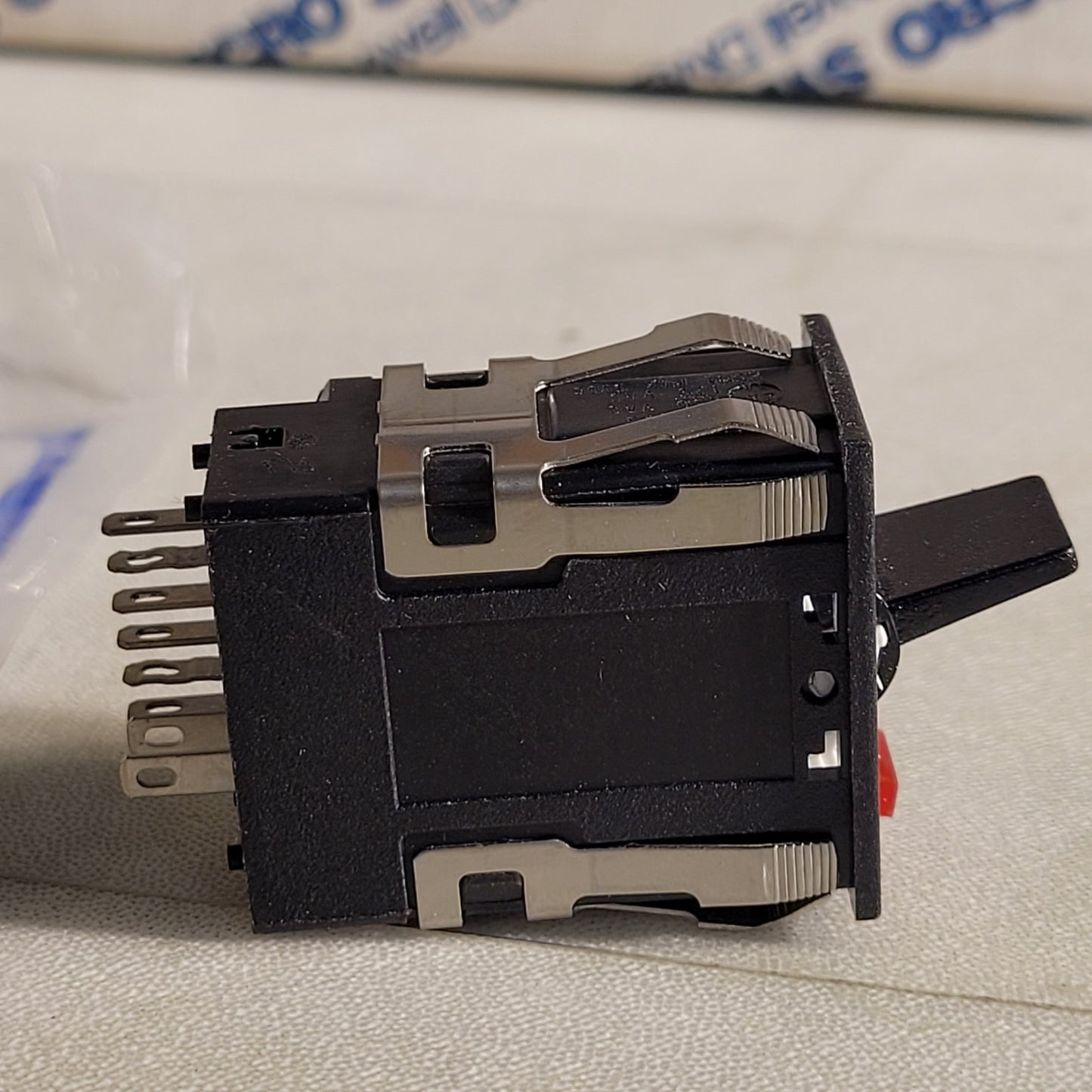 Micro Switch AML 20 L173 Red Light Indicator Switch 2 Positions Honeywell